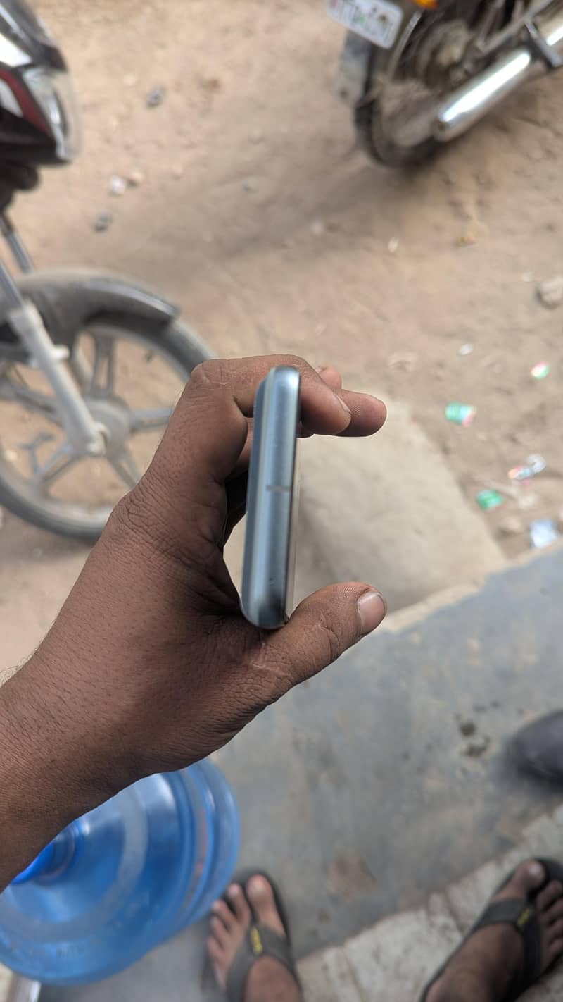 Google Pixel 8 2
