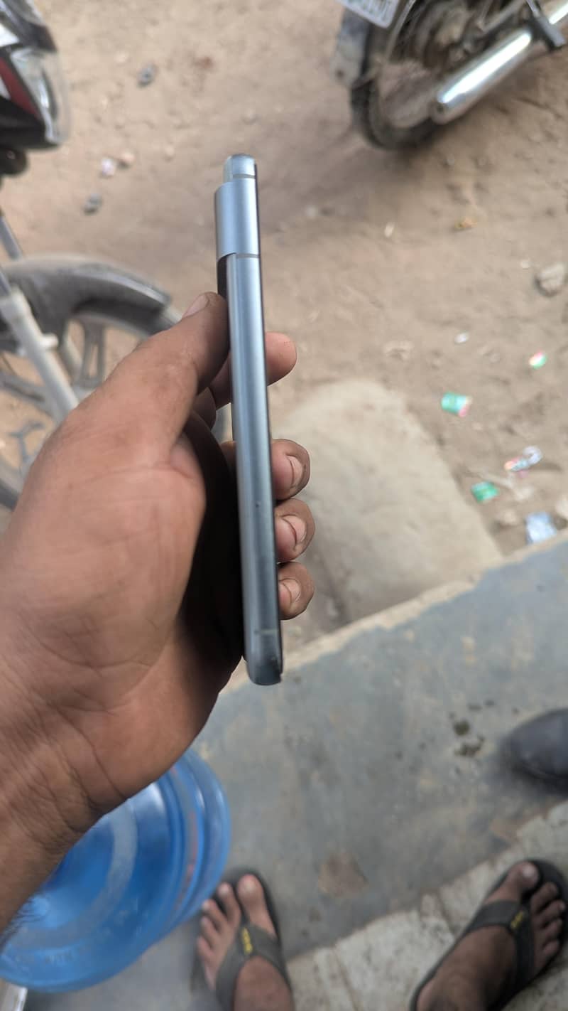 Google Pixel 8 3