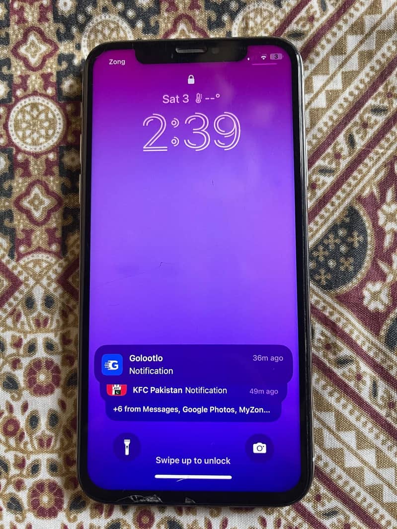 Apple iPhone X 3