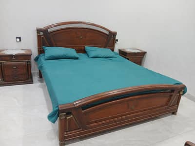 King size bed with 2 side tables