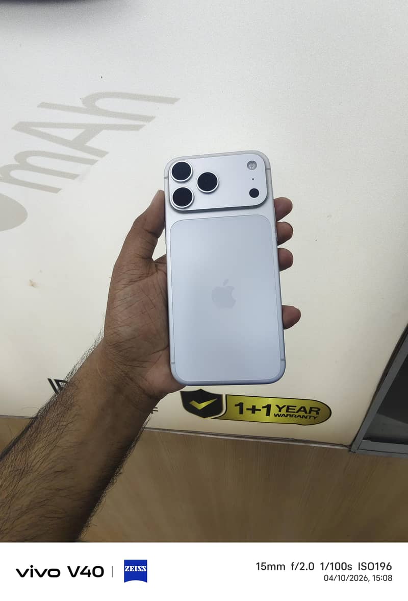 Apple iPhone 17 Pro Max 0