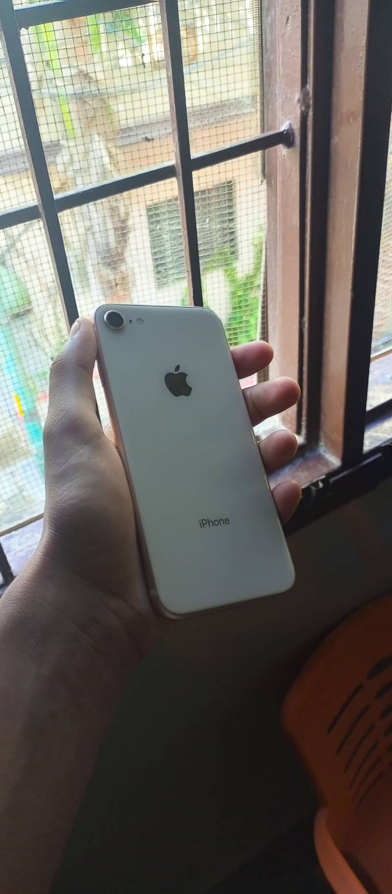 Apple iPhone 8 1