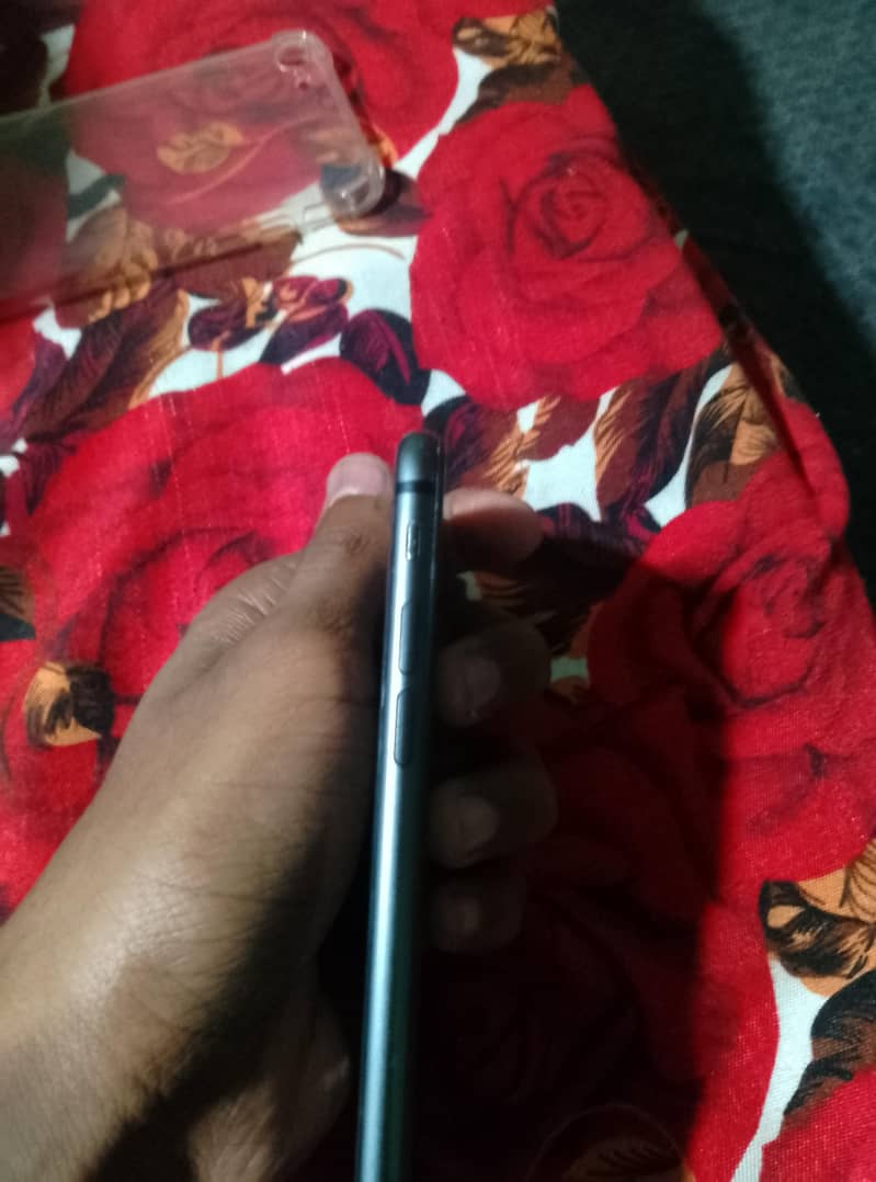 Apple iPhone 8 2