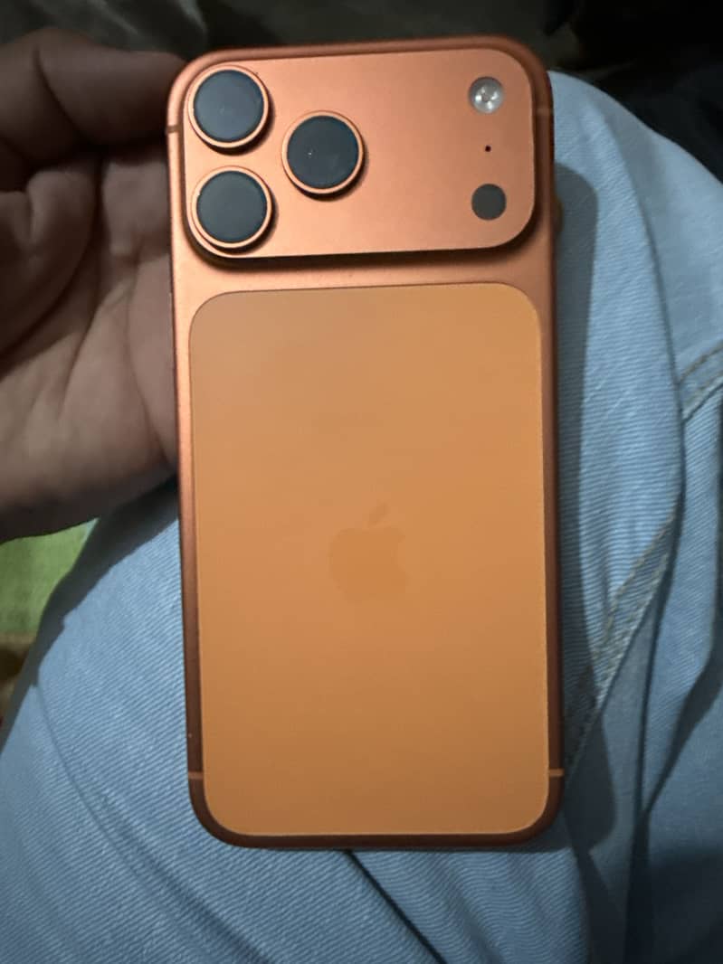 Apple iPhone 17 Pro Max 0