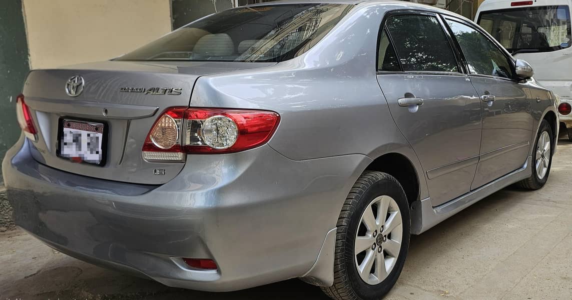Toyota Corolla Altis 2011 2