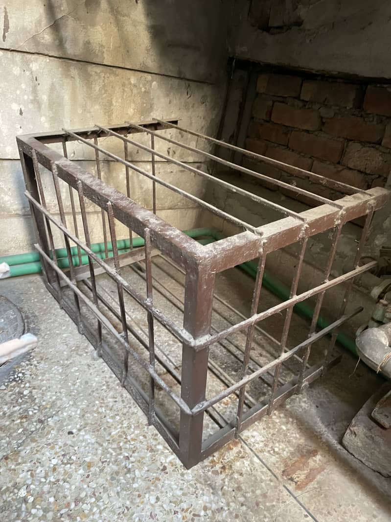 Window ac stand 1
