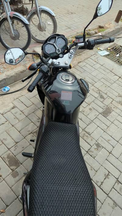 Suzuki  gsx 125