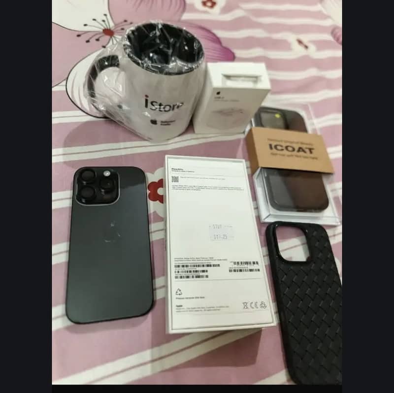 Apple iPhone 16 Pro 1