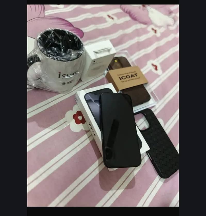 Apple iPhone 16 Pro 3