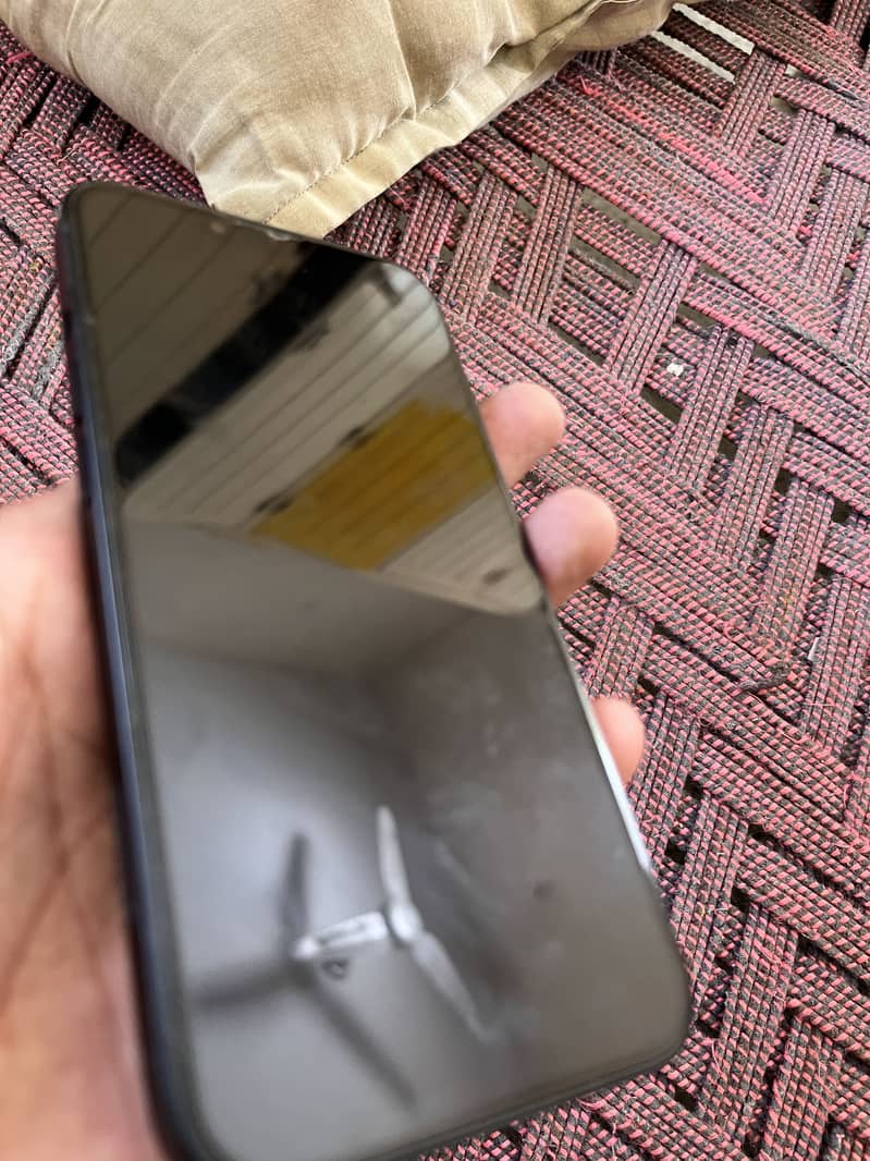 Apple iPhone 13 1