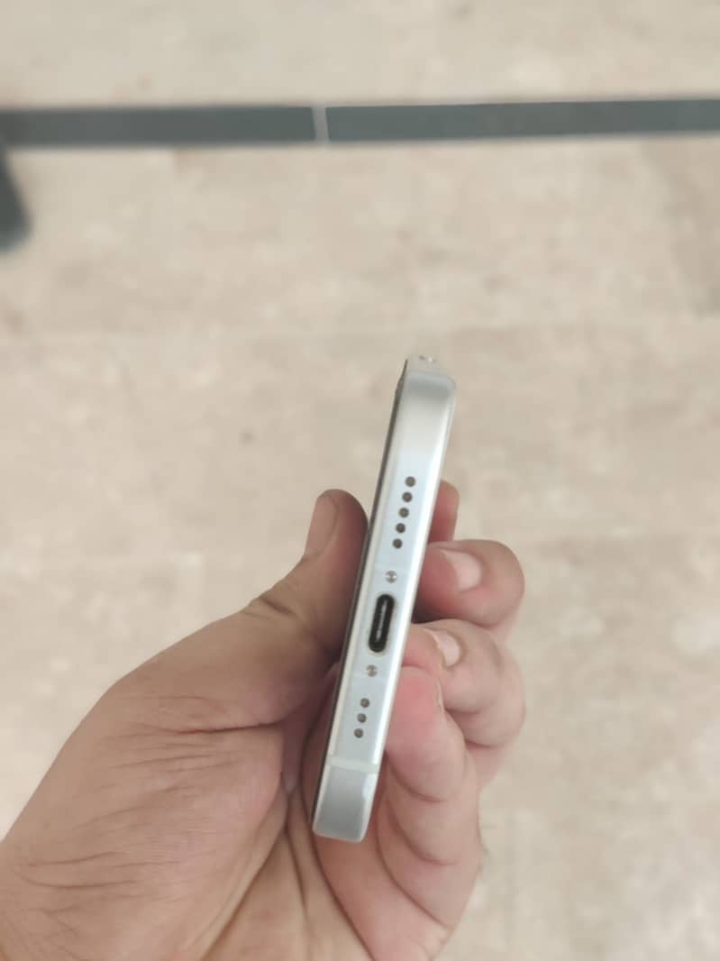 Apple iPhone 15 3