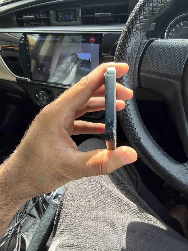 Apple iPhone 13 3