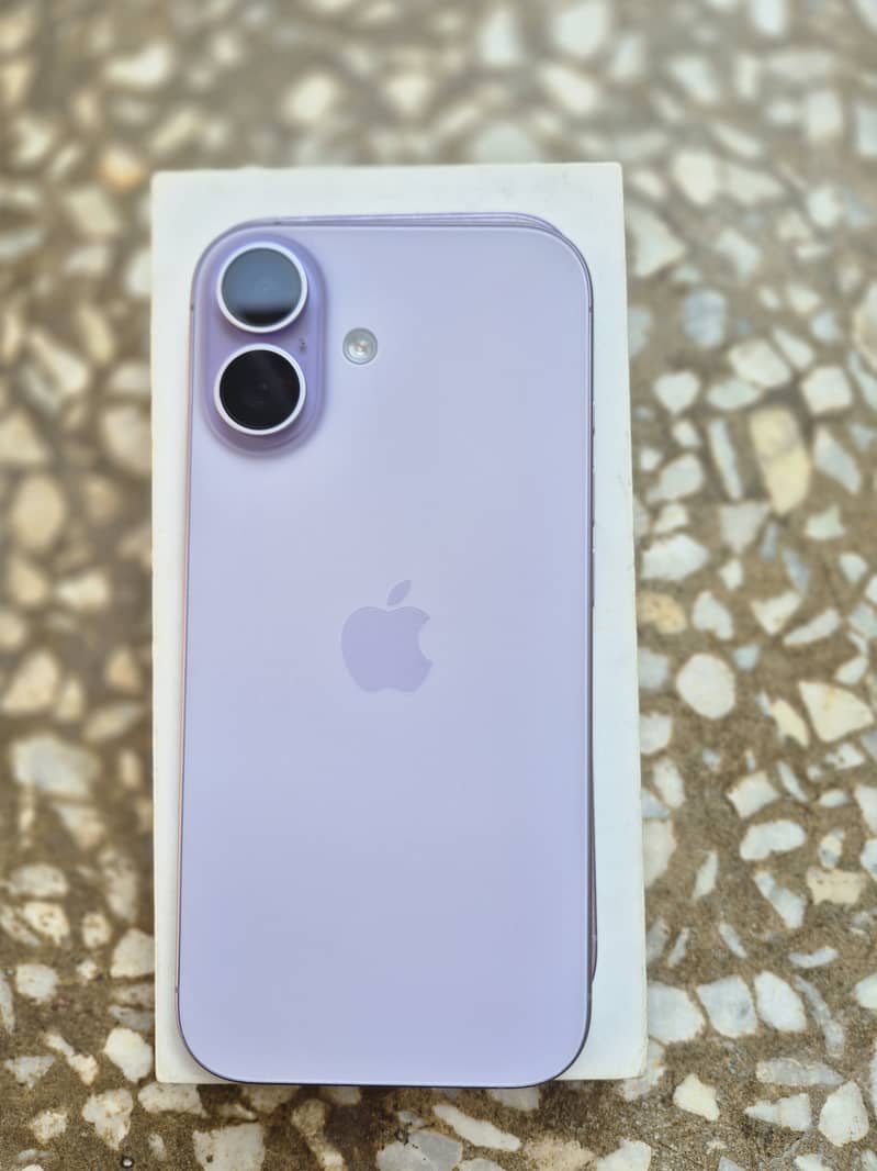 Apple iPhone 17 5