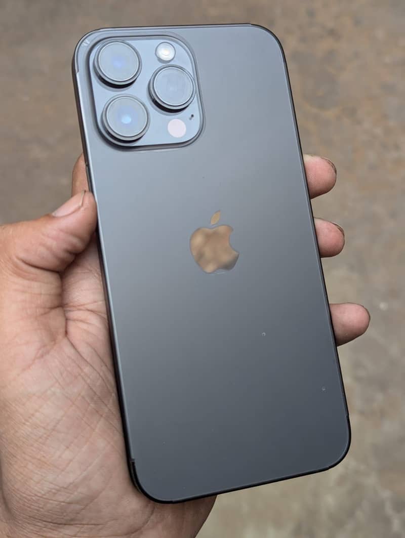 Apple iPhone 14 Pro Max 1