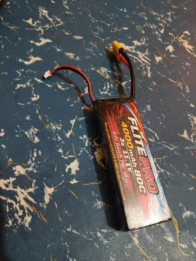 Flite Pro { 4000 } mAh battery