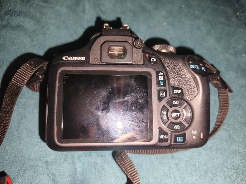 Canon EOS 2000D 6