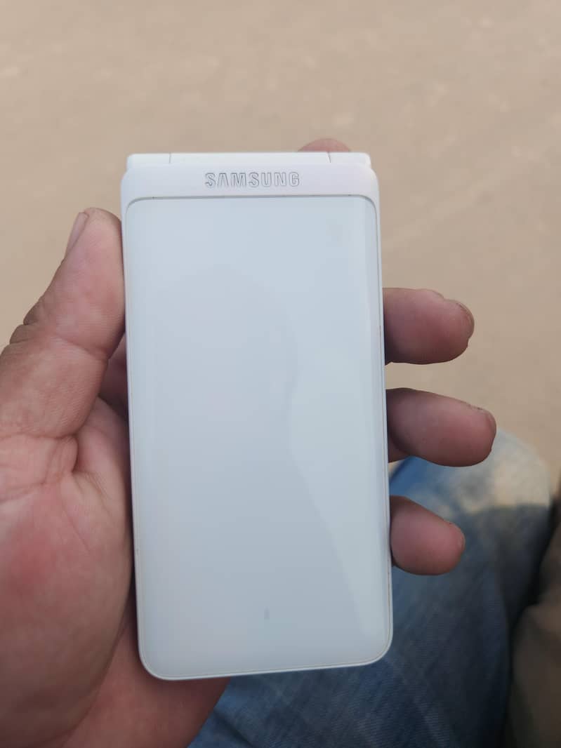 Samsung Mobile Folder2 touch and type android 0