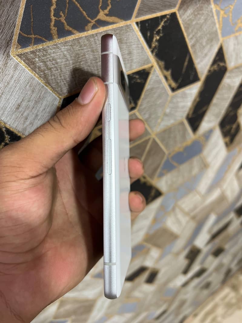 Google Pixel 7a 1