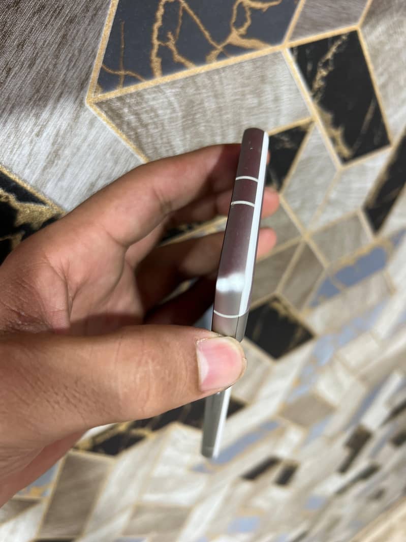 Google Pixel 7a 4