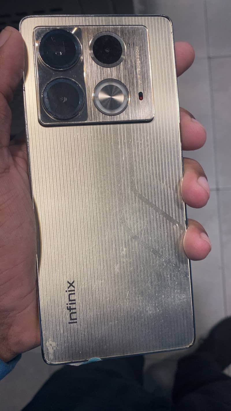 Infinix Note 40 6