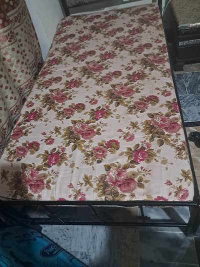 Single mattress in low price