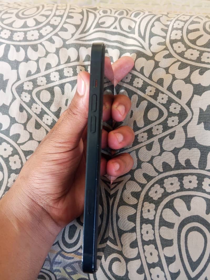Apple iPhone 14 plus 4