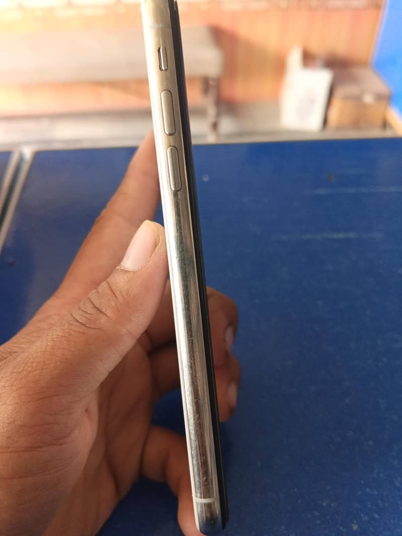 Apple iPhone X 1