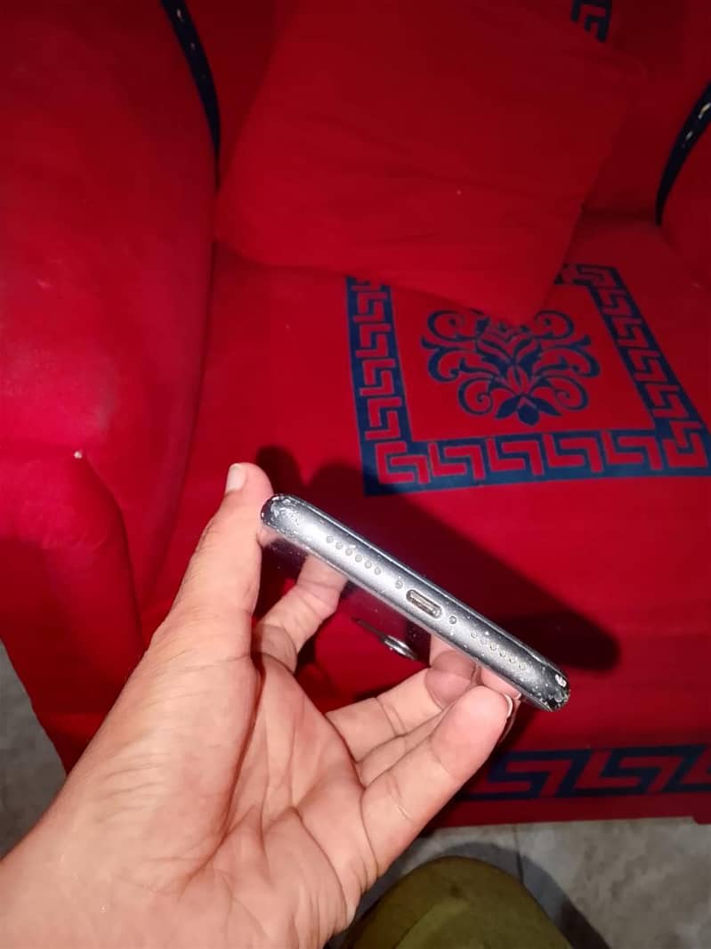Apple iPhone 11 2