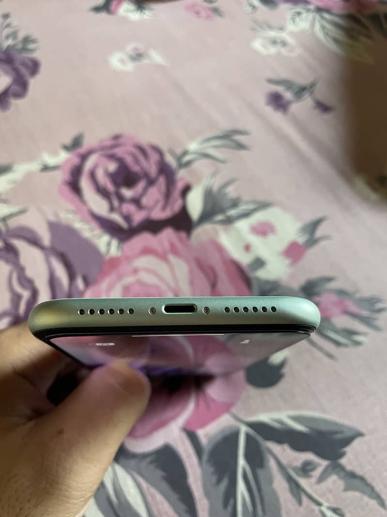 Apple iPhone 11 5