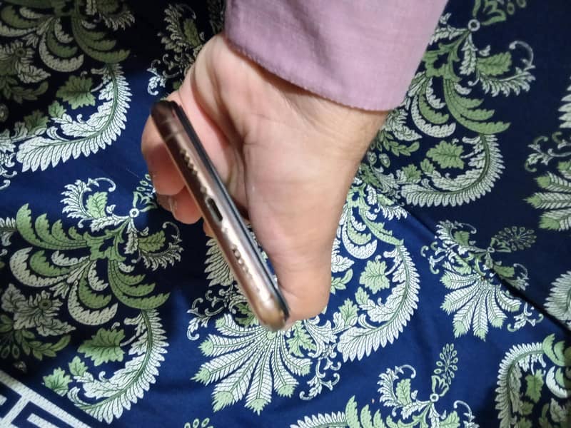 Apple iPhone 11 Pro Max 5