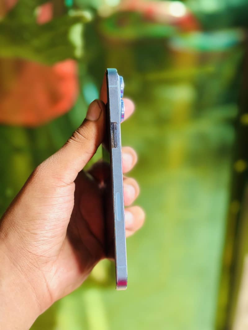 Apple iPhone 13 Pro Max 3