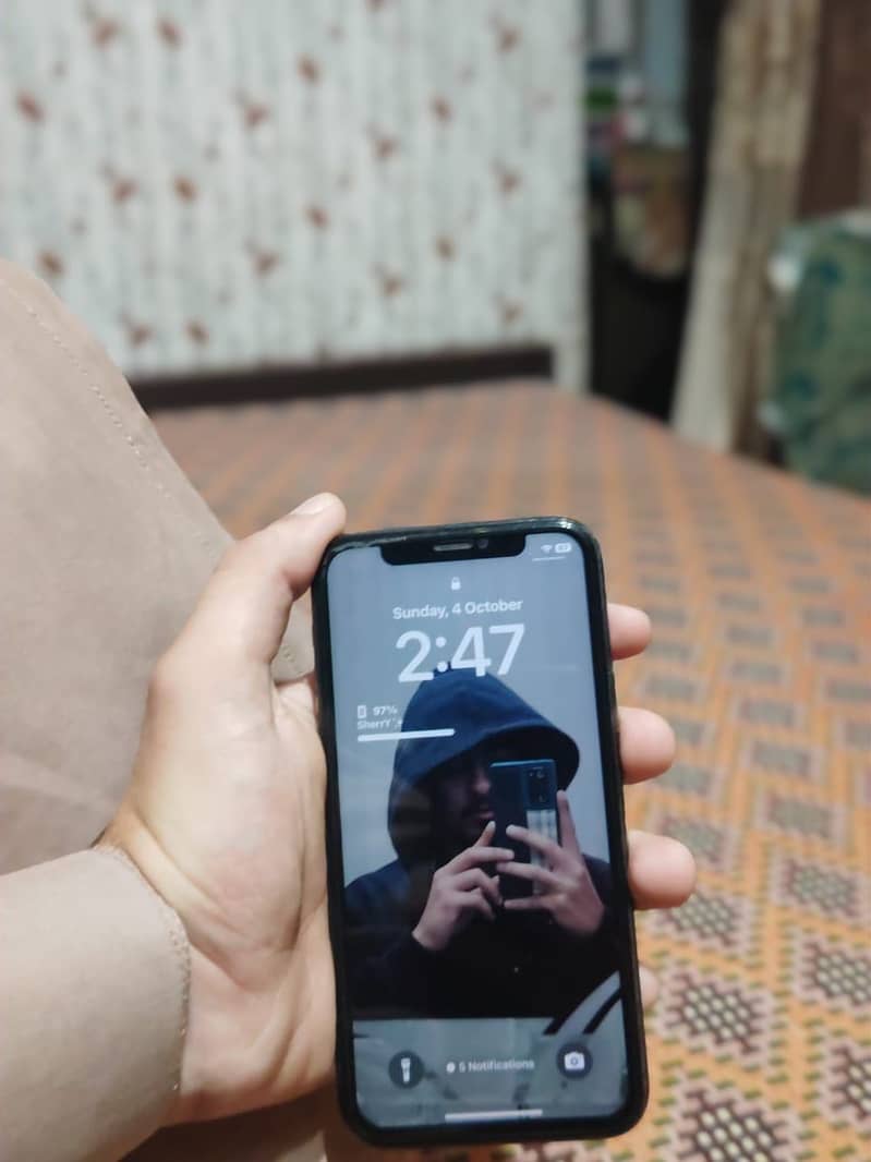 Apple iPhone 11 Pro (64) 1