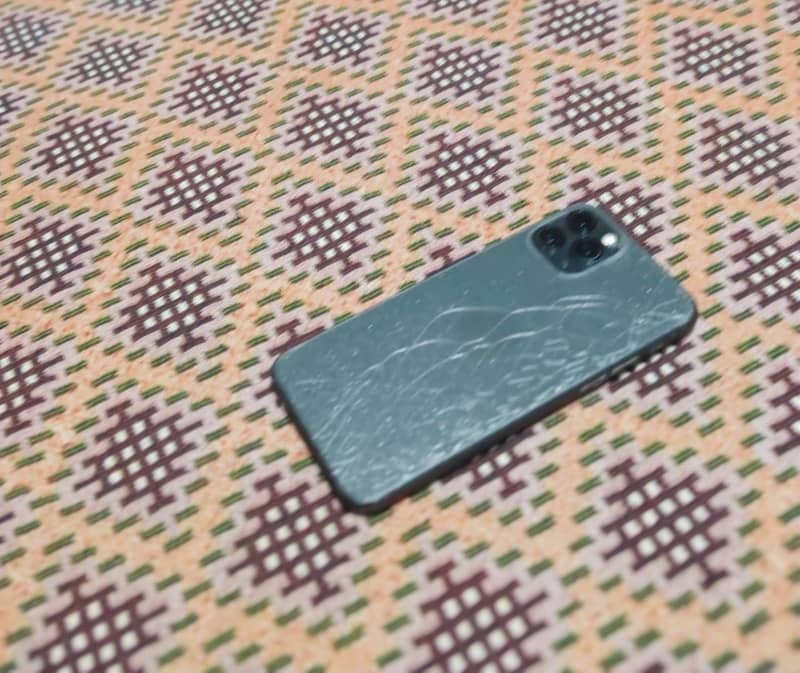 Apple iPhone 11 Pro (64) 3
