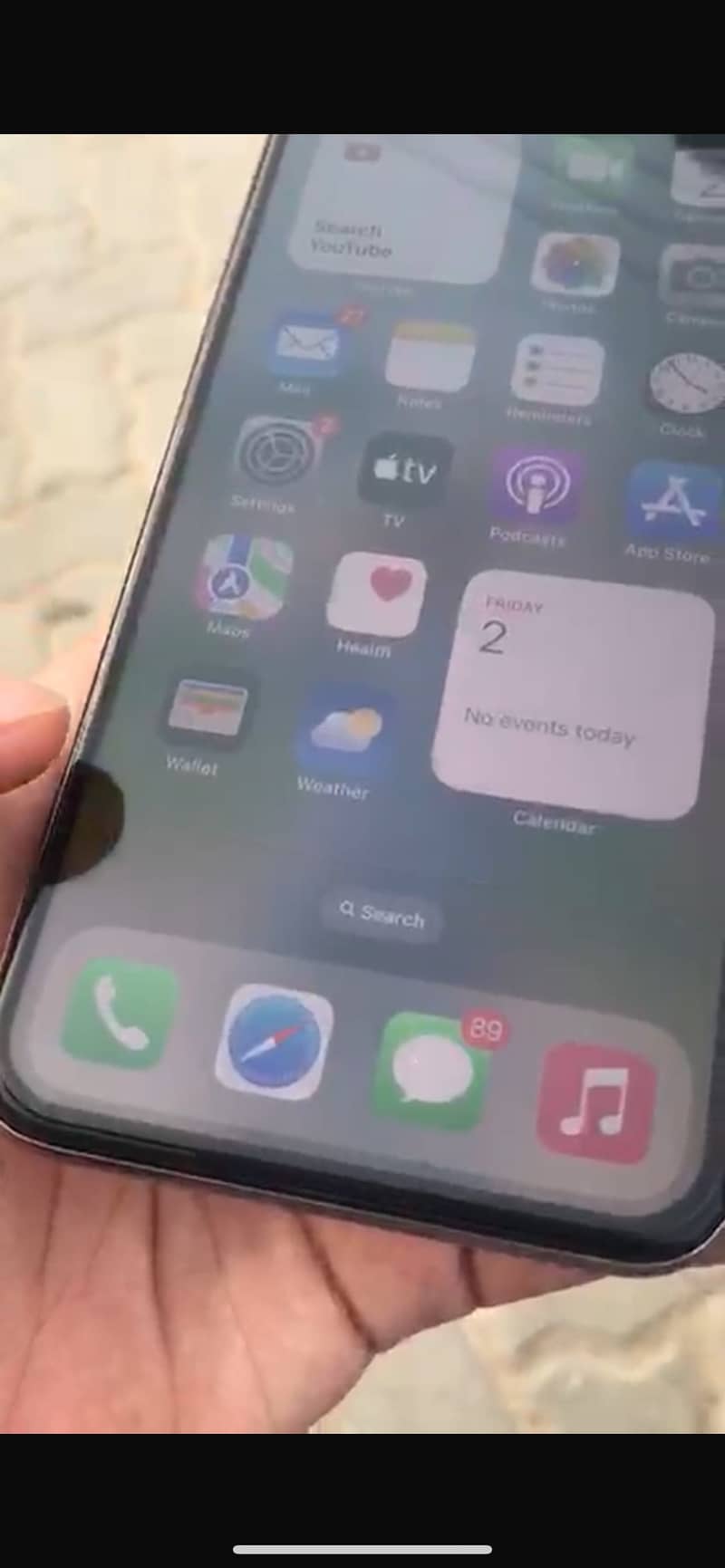 Apple iPhone XS Max 3