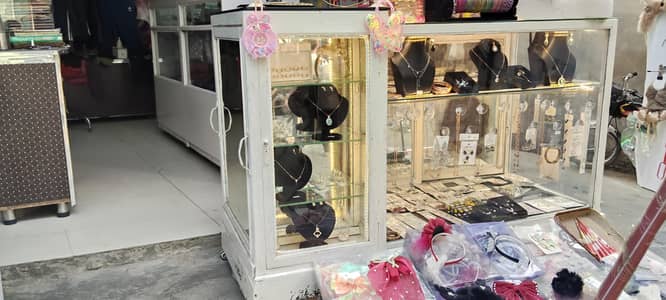 Counter for jewellery Display & Mobile Display