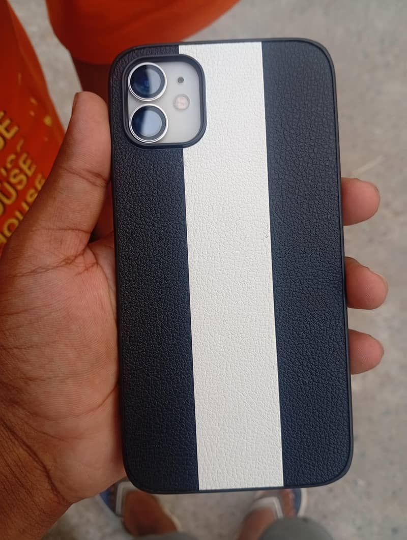 Apple iPhone 11 0
