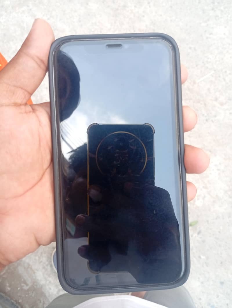 Apple iPhone 11 1