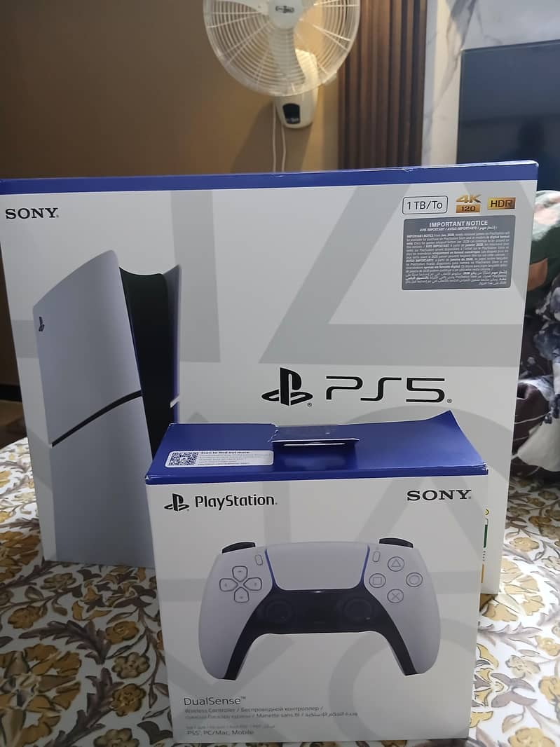 PS5 CONTROLLER BRAND NEW 1