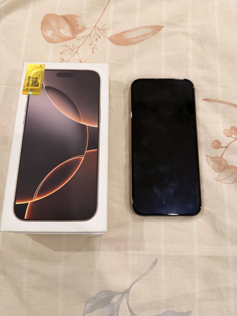 Apple iPhone 16 Pro Max 2