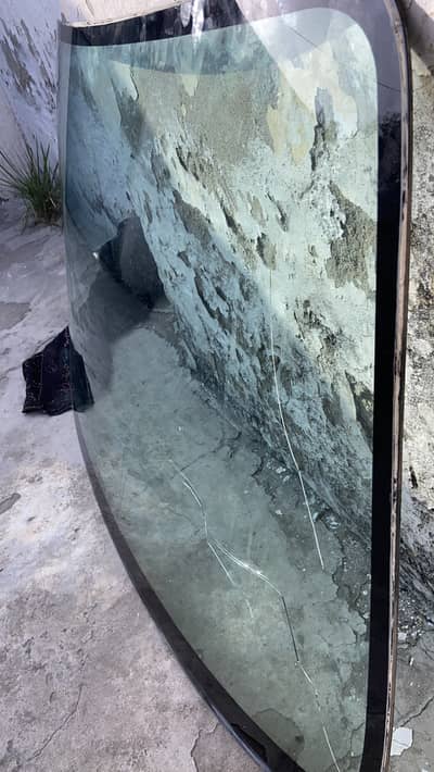 Suzuki Alto VXR Front Windshield Glass with Crack