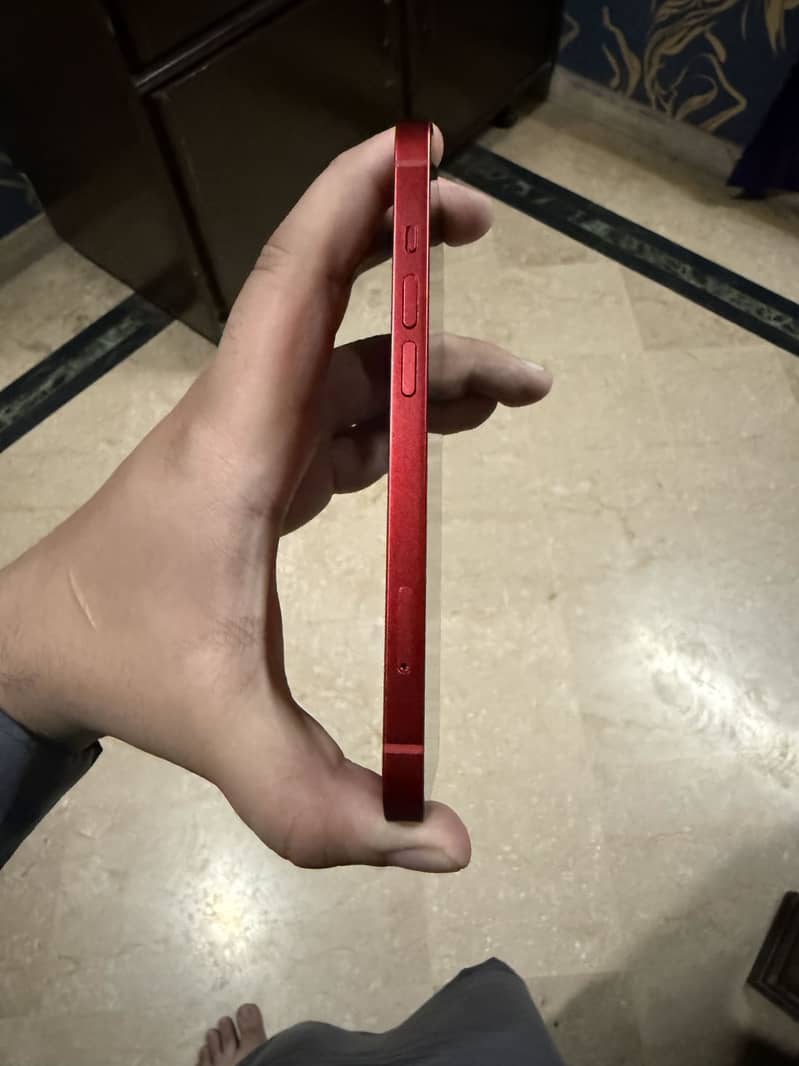 iPhone 13 2
