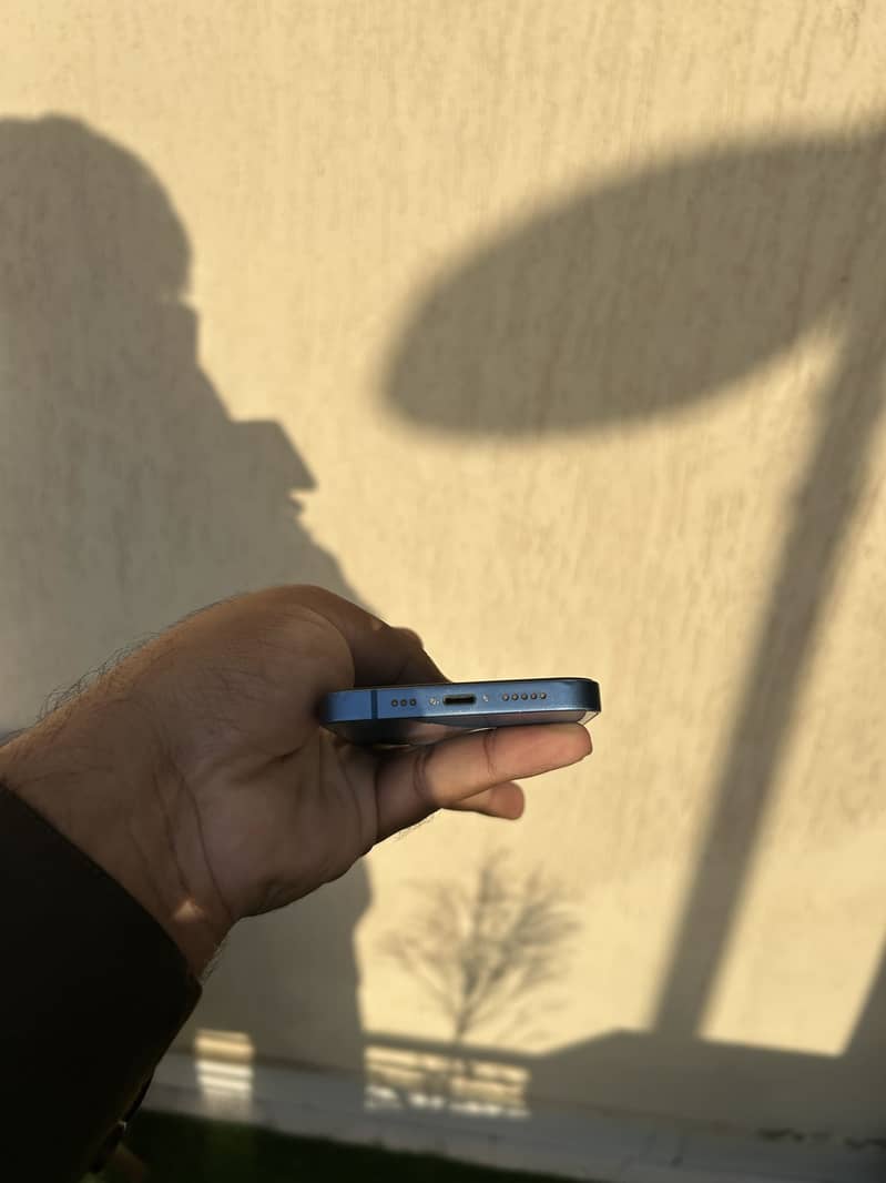 Apple iPhone 13 4