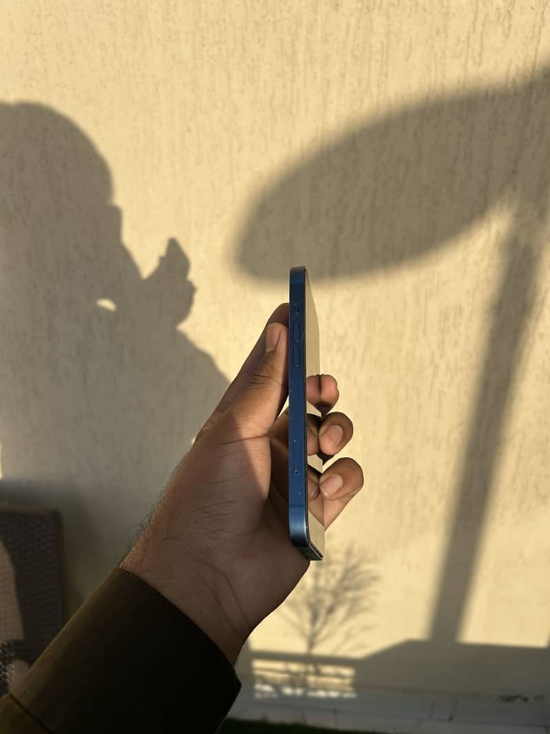 Apple iPhone 13 5