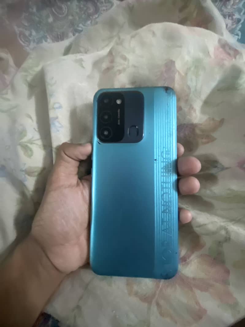 Tecno spark 8C 3
