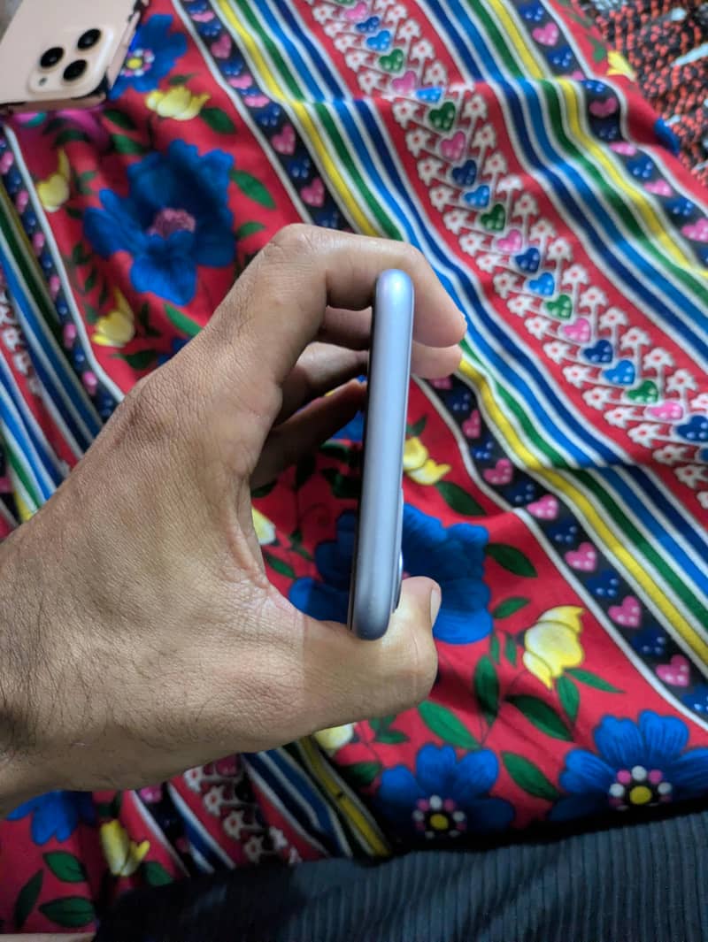 Apple iPhone 11 1