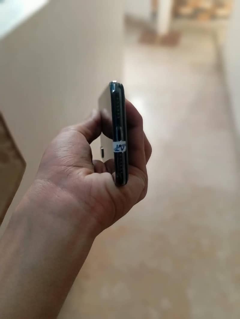Apple iPhone X 0