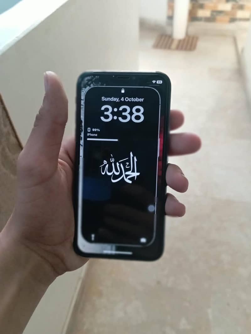 Apple iPhone X 3