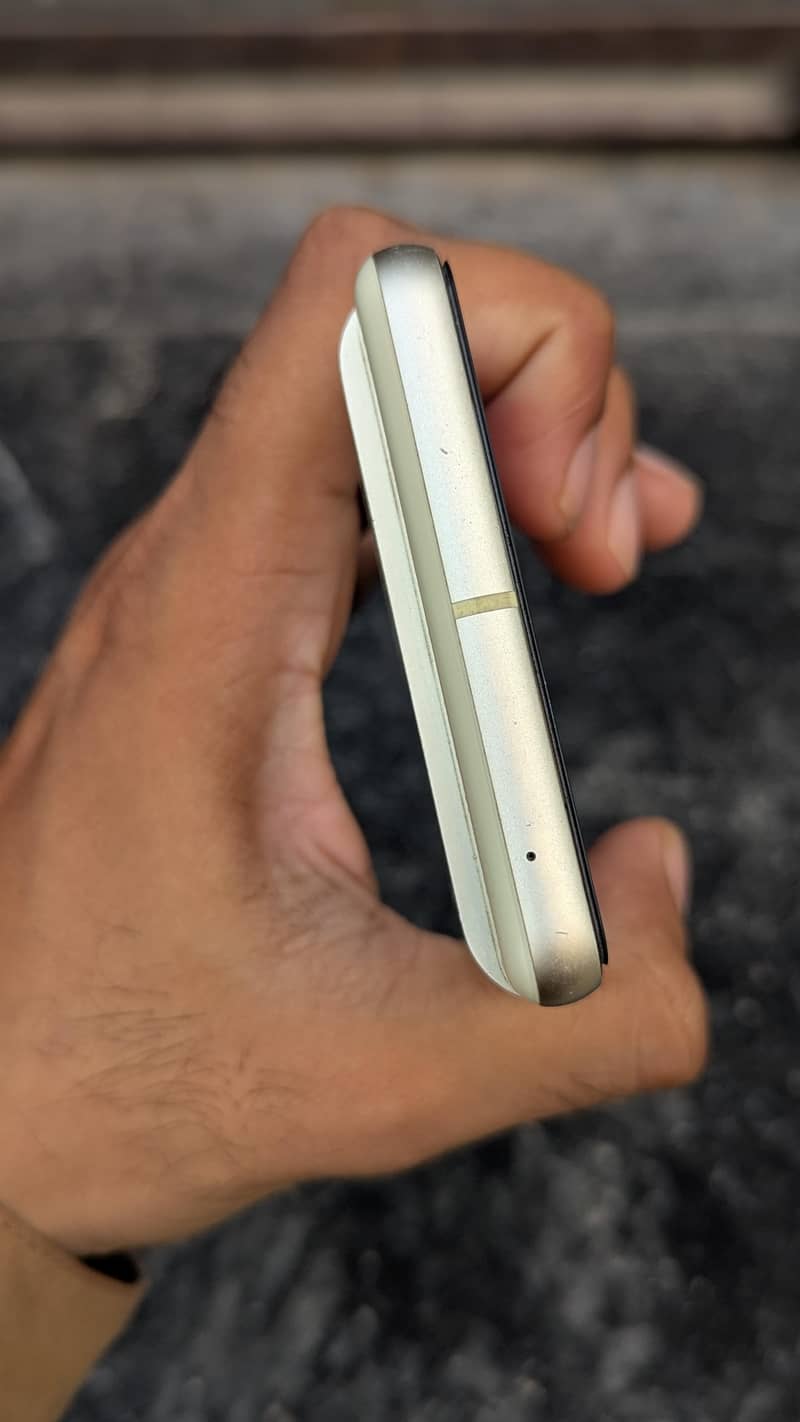 Google Pixel 7 3