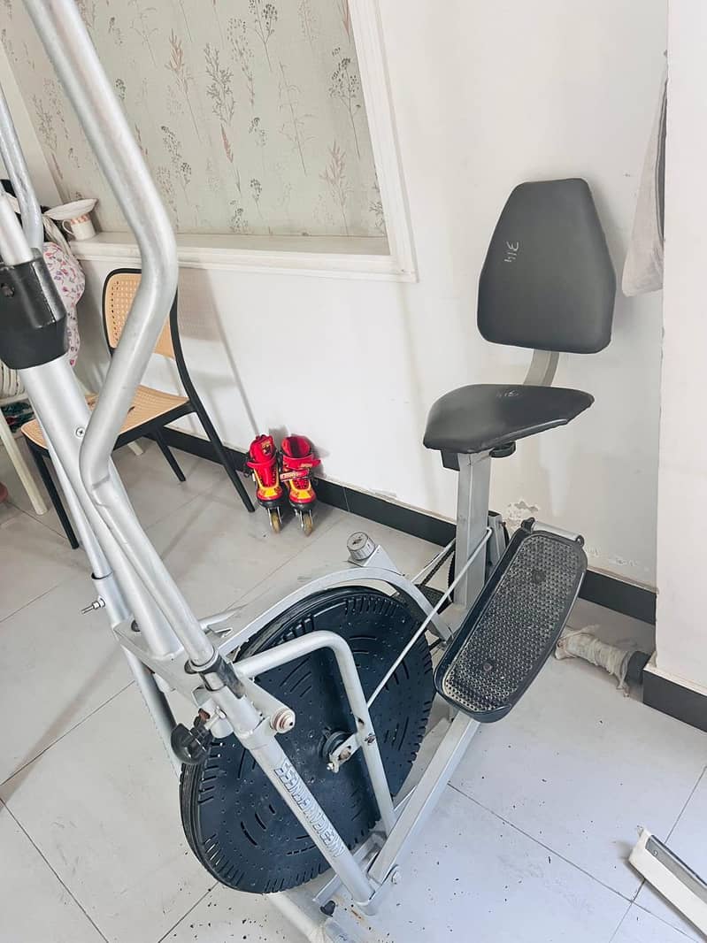 Elliptical Cross Trainer Exercise Machine 2