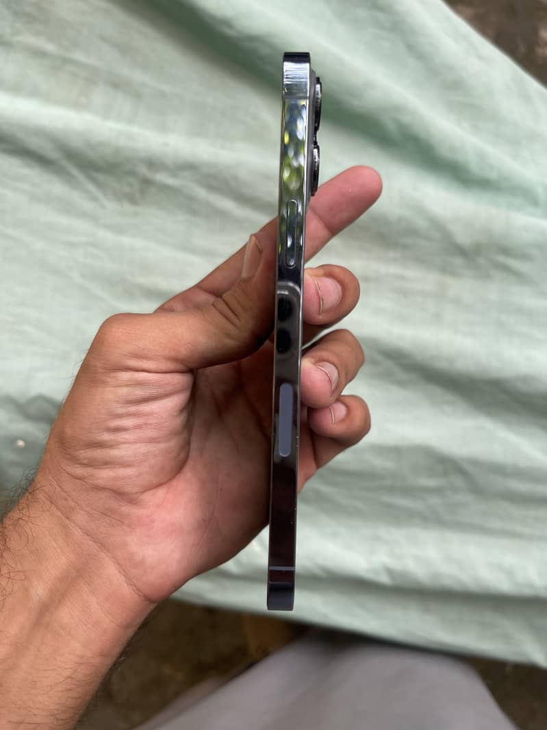 Apple iPhone 13 Pro Max 5